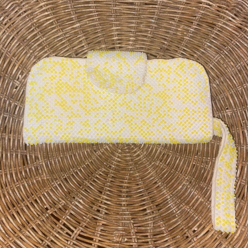 Vintage 1950's Trifold Beaded Wristlet Wallet